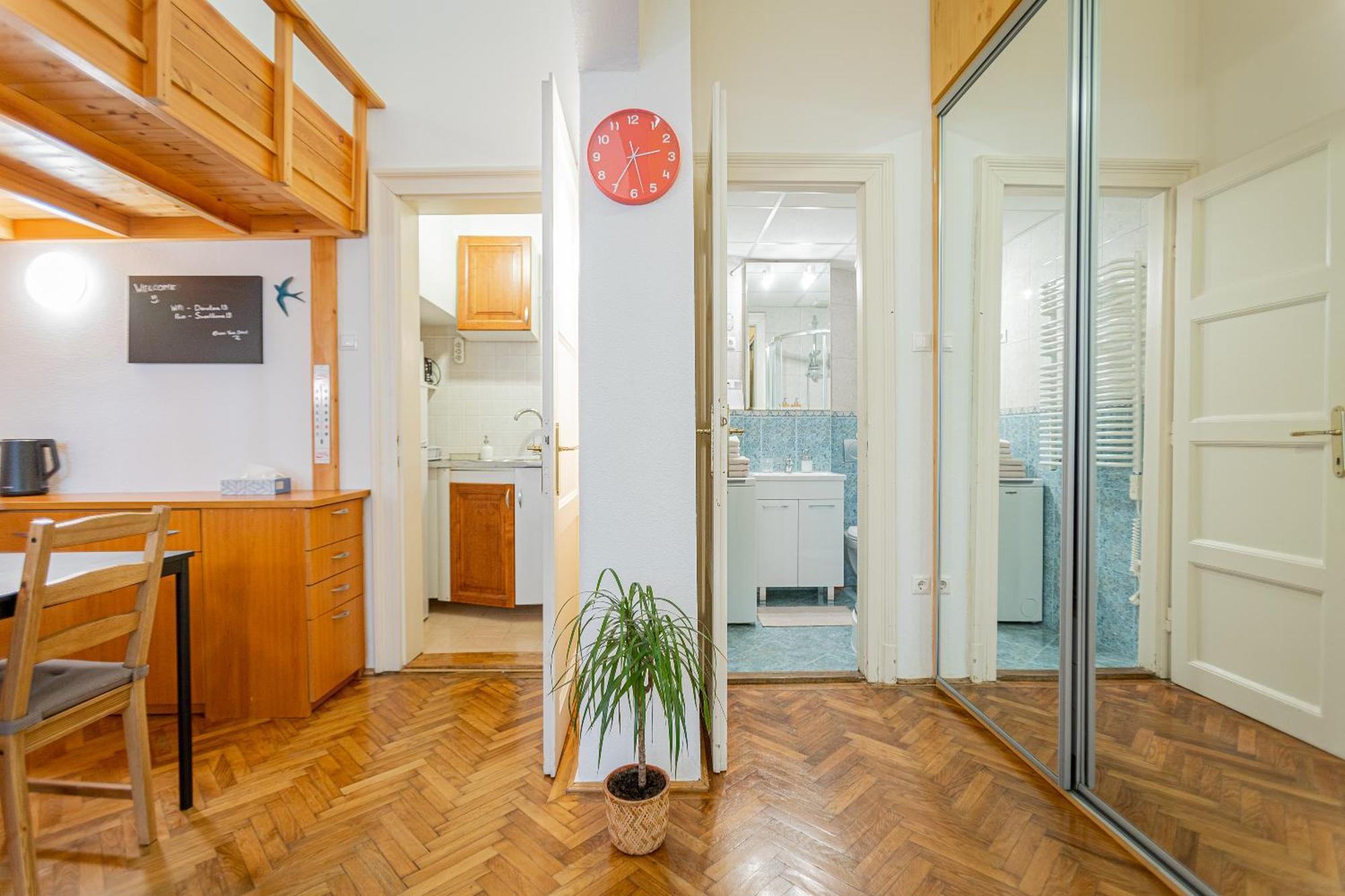Dorotea - Cosy Home In The Heart Of Будапеща Екстериор снимка